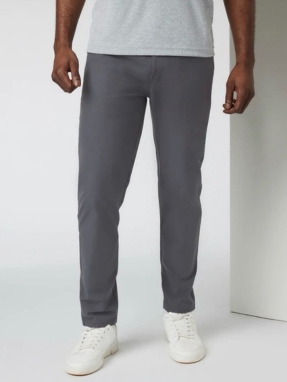 Vuori Meta Pant Athletic Slim Fit Charcoal Gray Performance Casual Men's Size 32